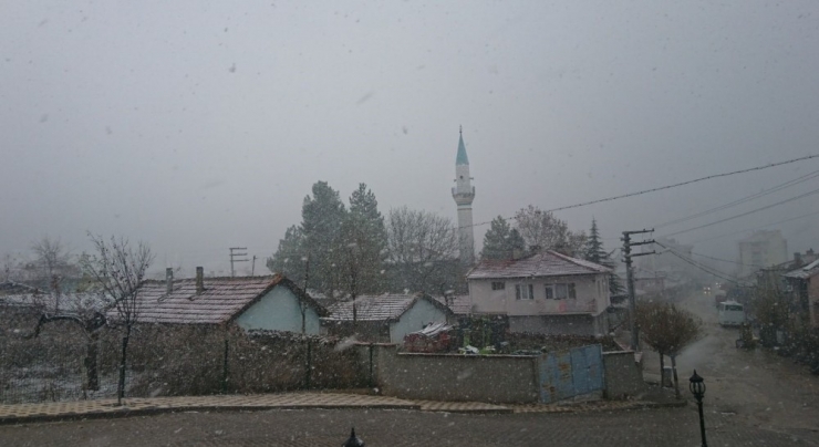 Seyitgazi Ve İnönü’de Kar Güzelliği