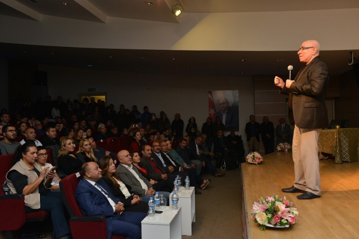 9 Canlı Çiğli’de Sahnelendi