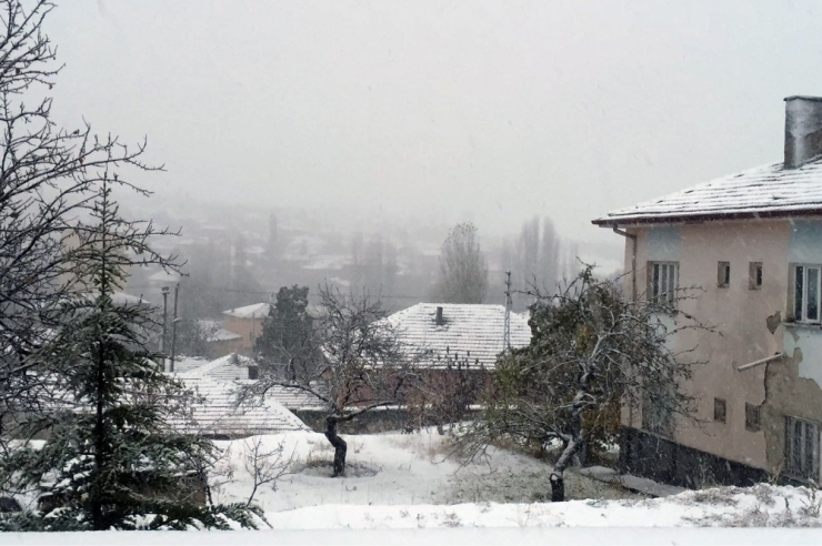 Keskin’e Mevsimin İlk Karı Düştü