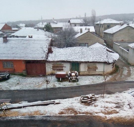 Bilecik’in Yüksek Tepeleri İle Köyler Beyaza Büründü