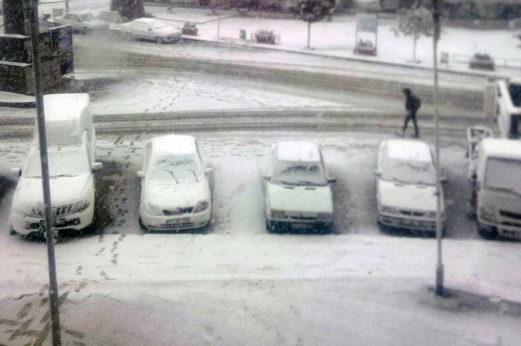 Keskin’e Mevsimin İlk Karı Düştü