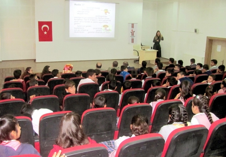 Öğrencilere ‘’Çocuk Hakları’’ Tanıtımı Konulu Eğitim Semineri