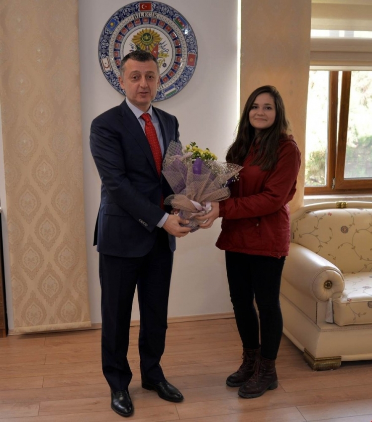 Vali Büyükakın’dan Çocuklara Tam Destek