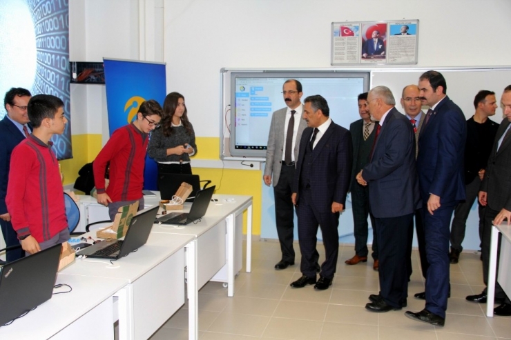 Samsun’da “Teknoloji Sınıfı” Açıldı