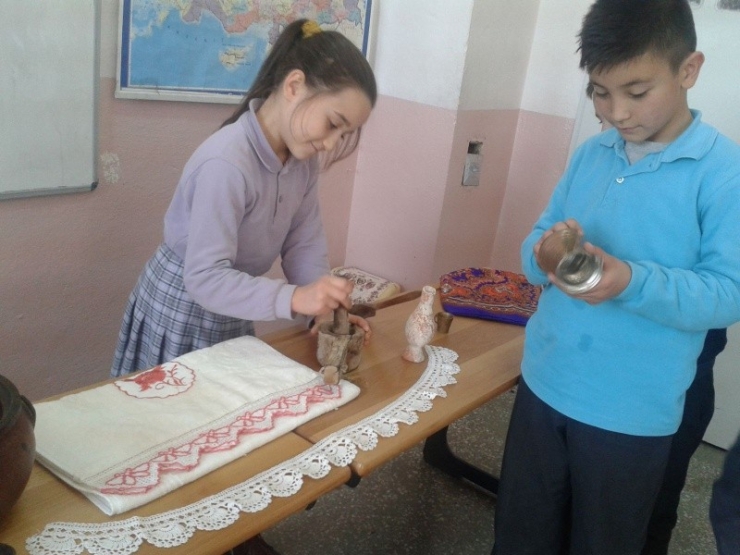 Hisarcık’ta ‘Geçmişten Günümüze Kültürel Değerlerimiz’ Konulu Sergi