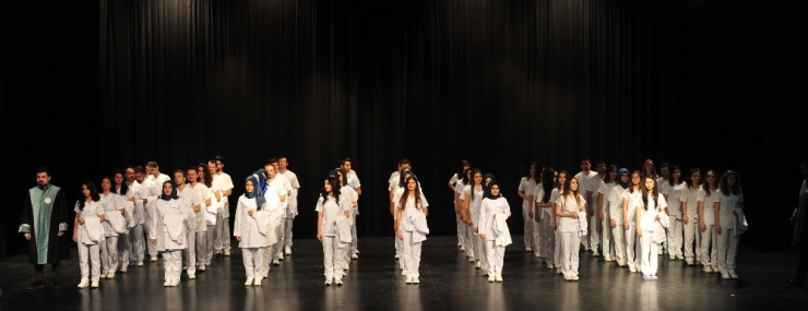 Diş Hekimliği Fakültesi Önlük Giydi