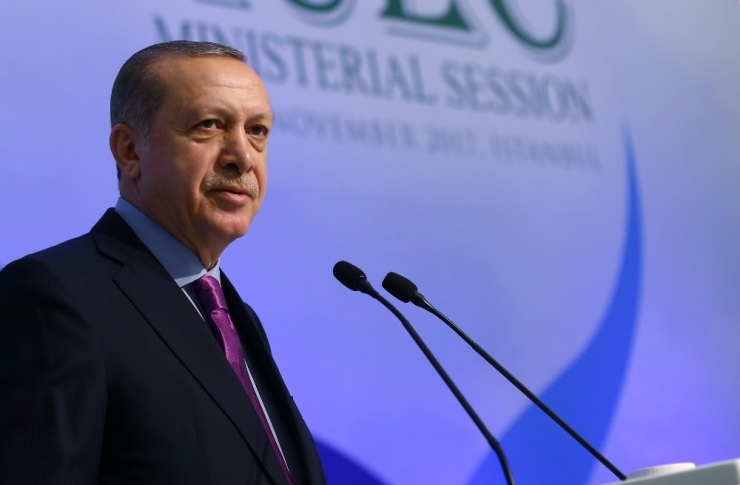 Cumhurbaşkanı Erdoğan: “İslam Dünyası Olarak Bir Fitne Döneminden Geçtiğimiz Aşikardır”