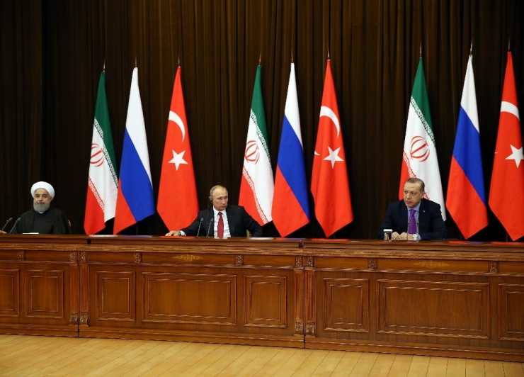 Erdoğan: “Suriye Halkının Öncülüğünde Yürütülecek Özgür, Adil, Şeffaf Bir Sürecin Hayata Geçirilmesine Yardımcı Olmak Hususunda Görüş Birliğine Vardık”