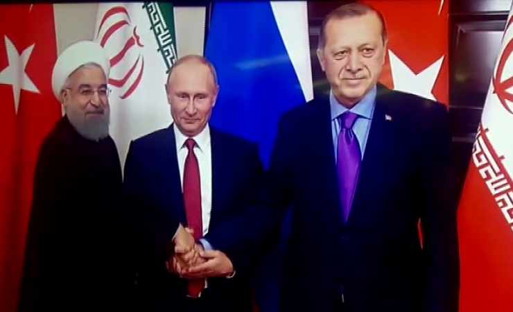 Soçi’de Üçlü Zirve Başladı