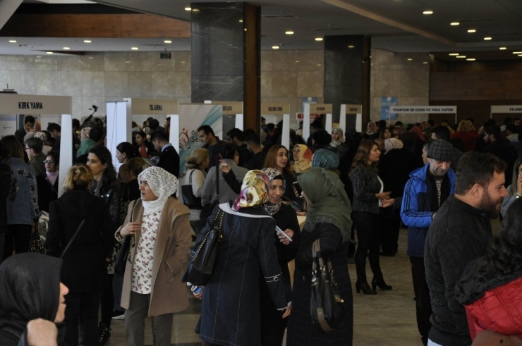 Diyarbakır’da Meslek Tanıtım Stantları Kuruldu