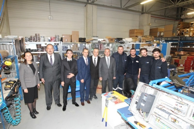 Başkan Köşker Ödüllü Fabrikaları Ziyaret Ediyor