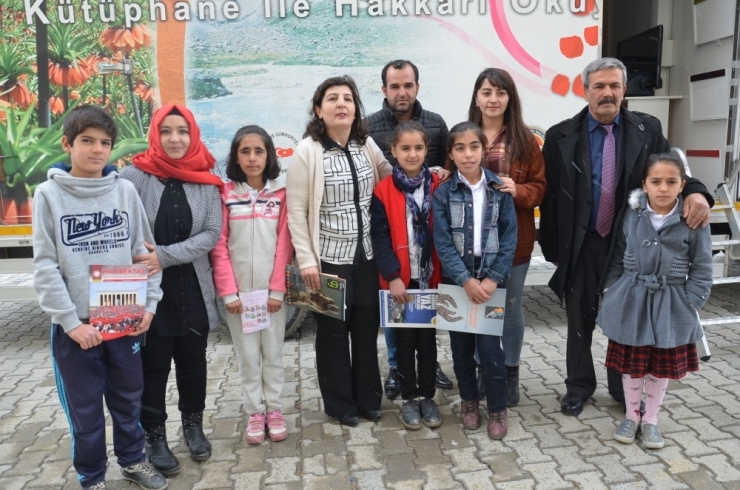 "Gezici Kütüphane İle Hakkari Okuyor” Projesi