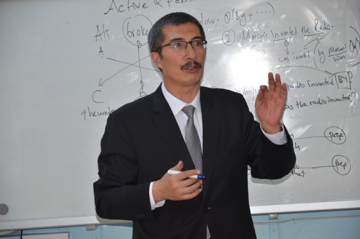 Gönüllü Öğretmen 21 Yıldır Yüksekova’da