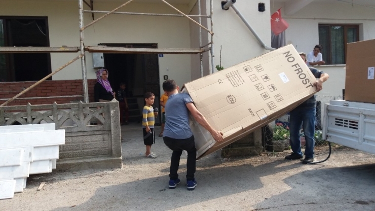 Kartepe Belediyesi Yardımları İle Haneleri Isıtıyor