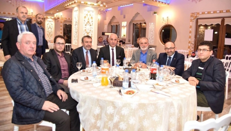 Hüseyin Üzülmez Fikir Kulübünün Gecesine Katıldı