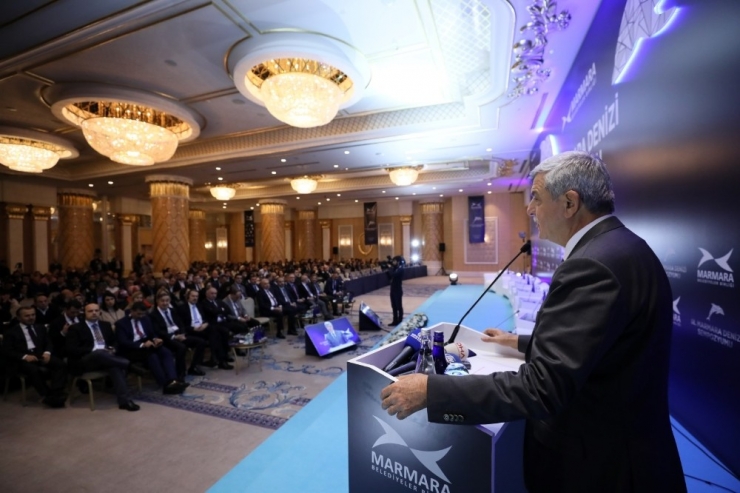 İbrahim Karaosmanğlu Marmara Denizi Sempozyumunda Konuştu