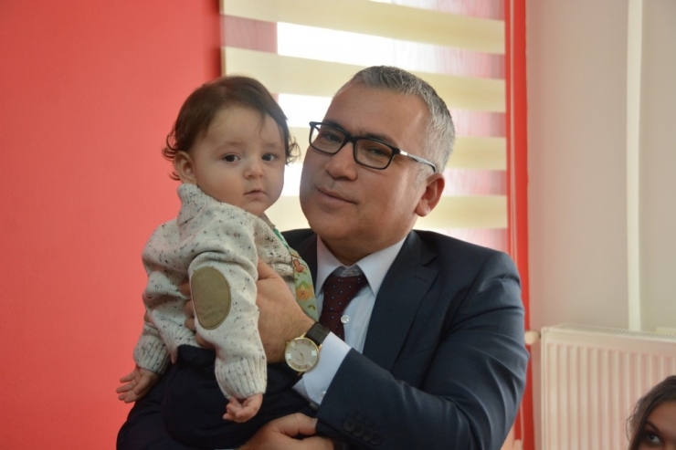 Vali, Sevgi Evlerindeki Çocuklarla Kahvaltı Yaptı