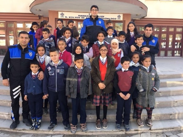 Hakkarili Çocuklar Sinemayla Buluştu