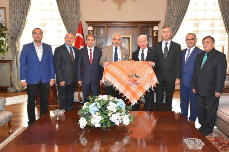 Vali Güvençer’e Keşkek Ve Cirit Etkinliğine Davet