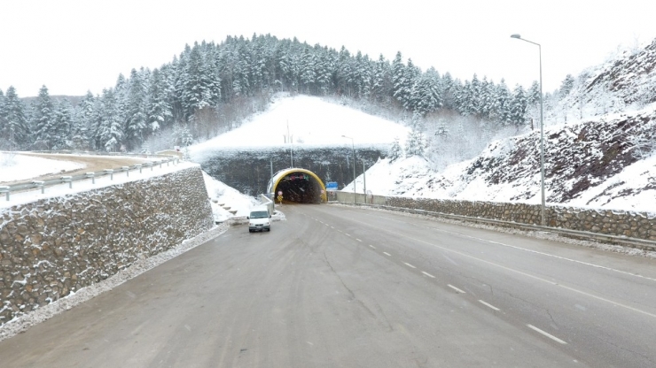 Sinop’a Mevsimin İlk Karı Düştü