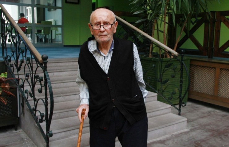 Asırlık Çınar Huzurevinde