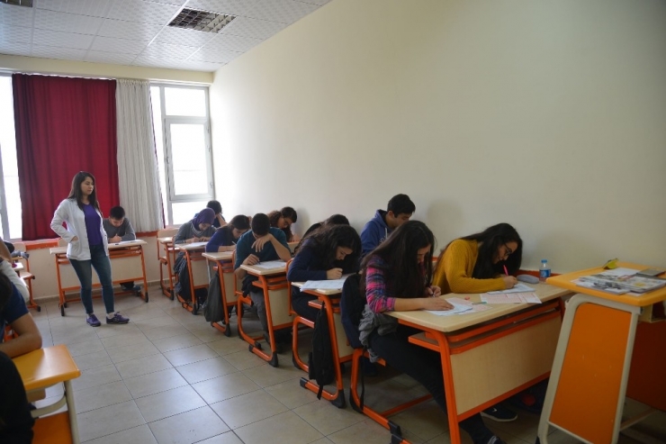 Gençlik Eğitim Merkezleri’nden 11 Bin Kişilik Deneme Sınavı