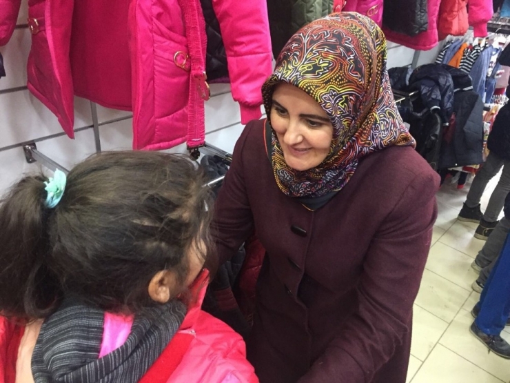 Ak Kadınların Sosyal Çalışmaları