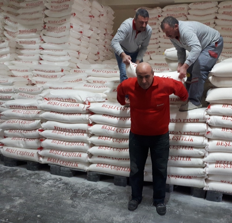 Un Herkül’ü 7 Un Çuvalını Birden Sırtladı