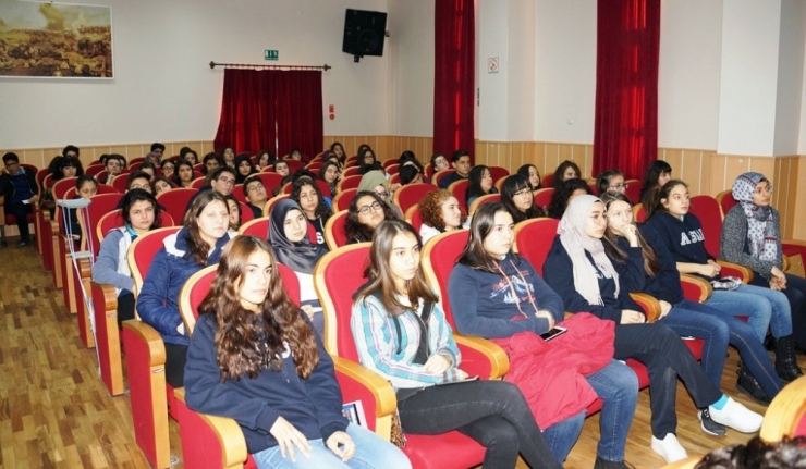 Geciken Bağlantı Öğrencileri Uyuttu