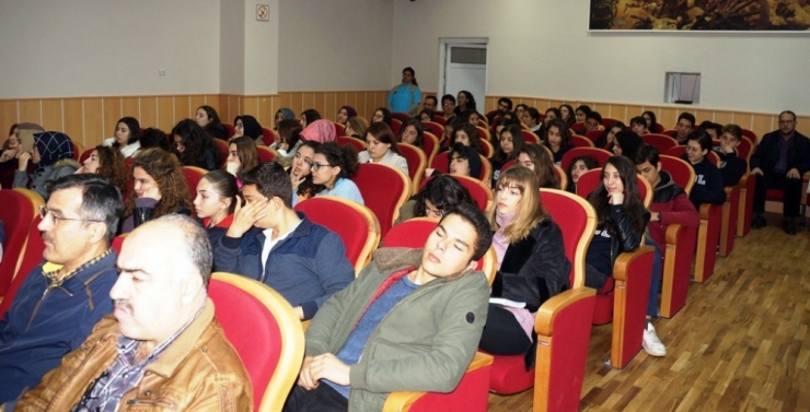 Geciken Bağlantı Öğrencileri Uyuttu