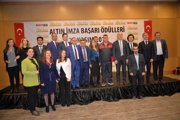 Bilecik Belediyesi’ne ’’Altın İmza Başarı Ödülü’’