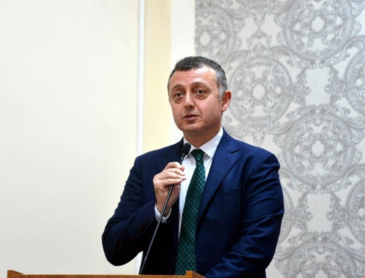 Vali Büyükakın, Üniversite Öğrencileriyle Bir Araya Geldi