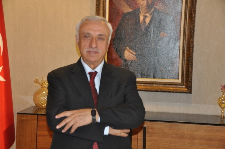 Çıkmaz: “Milletlerin Geleceğini Belirleyen Öğretmenlerdir“