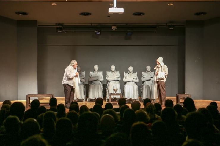 Didimliler Usta Oyuncuları Sahnede İzledi