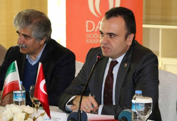 Güray: “İran Halkıyla Et Tırnak Gibiyiz”