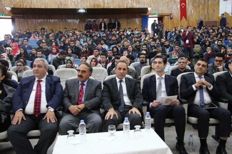 Elazığ’da Girişimcilik Paneli Düzenlendi