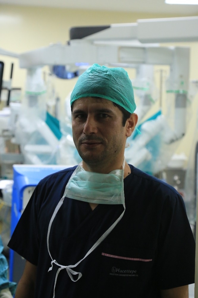 Pankreas Tümörü Robotik Cerrahi Yöntemle Temizlendi