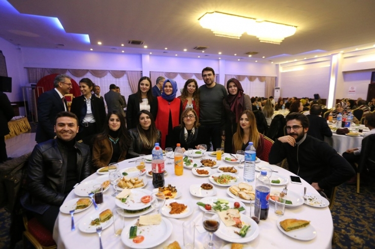 Fatma Şahin’den Öğretmenlere Konut Müjdesi