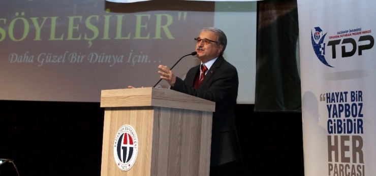 Gaün’de Piyanist Ozan Çoban’dan ‘Klasik Müzik’ Söyleşisi