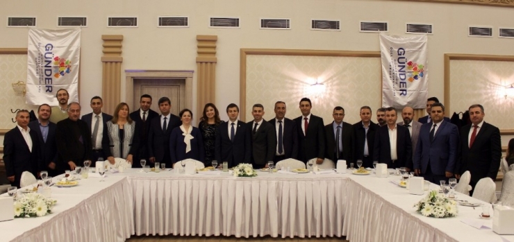 Günder, Öğretmenleri Unutmadı