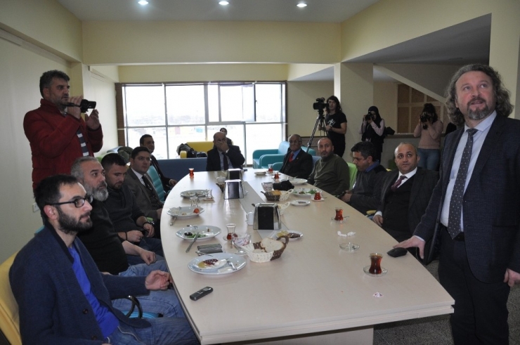 Kaü Araştırma Hastanesi 7/24 Hizmet Veriyor