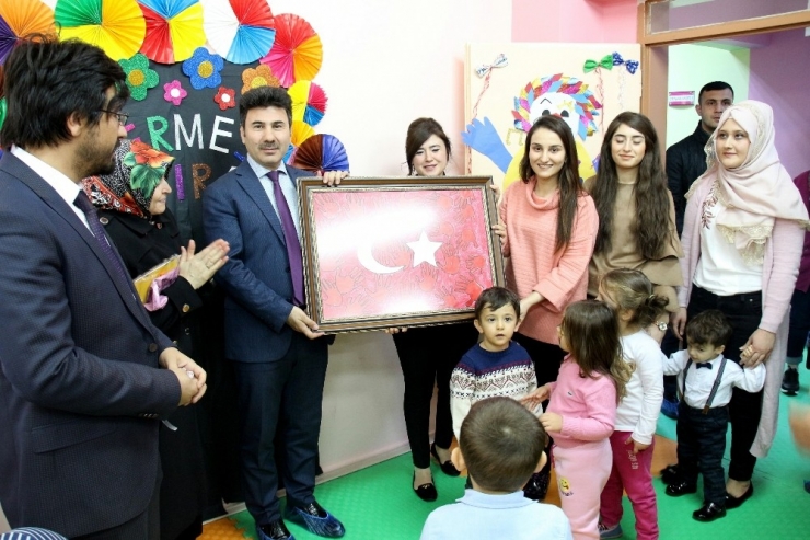 Üniversitede Öğretmenler Günü Kermesi