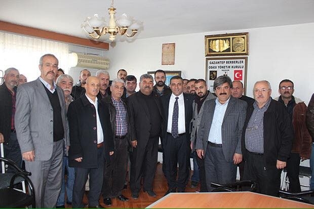 Mhp’li Taşdoğan Berberlerin Sorunlarını Dinledi