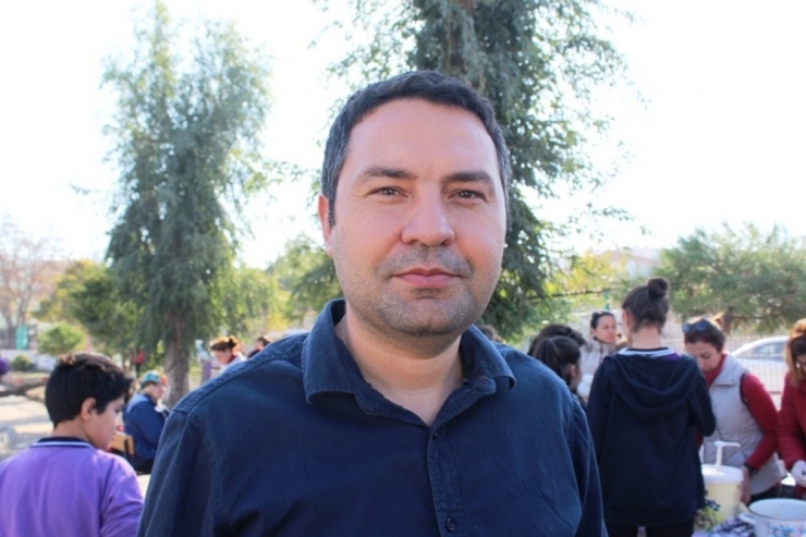 Okul Aile Birliği Sucuk Ekmek Etkinliğiyle Kışa ‘Merhaba’ Dedi