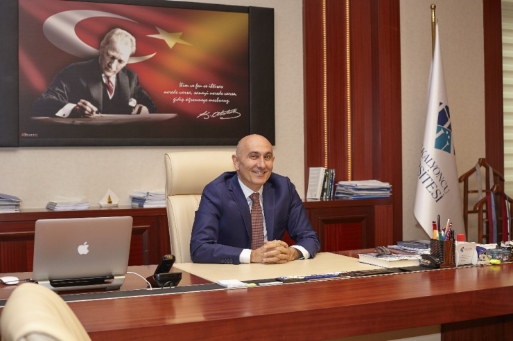 Rektör Yılmaz’dan 24 Kasım Öğretmenler Günü Mesajı