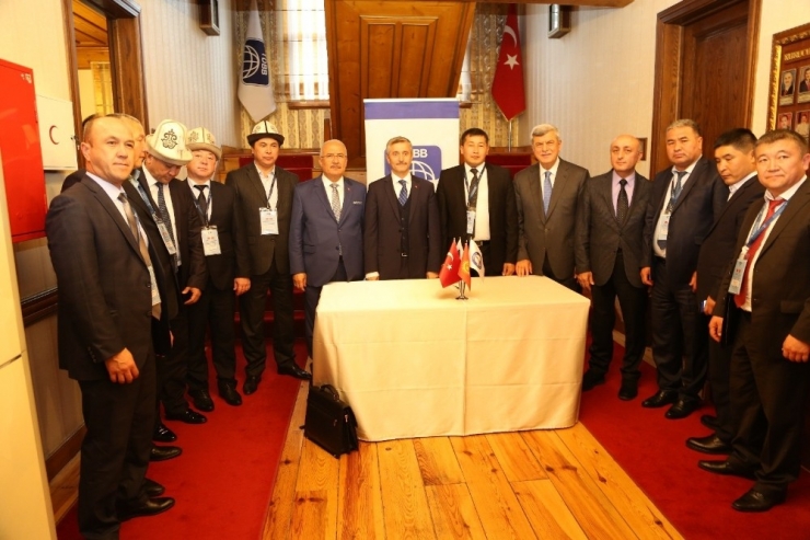 Şahinbey Ve Tokmok Belediyeleri Kardeş Oldu