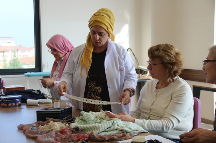 Samek’te Dersler Devam Ediyor