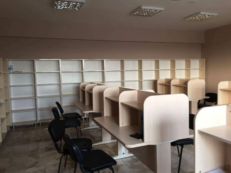 Şiir Ve Müzik Gecesine Giriş Ücreti 1 Kitap