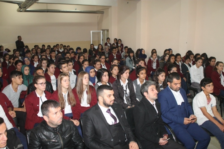 Silopi’de Medeniyet Ve Şiir Adlı Seminer