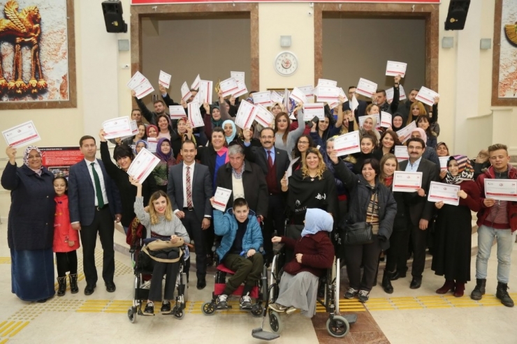 Usem Projesinde 83 Kursiyer Sertifikalarını Aldı